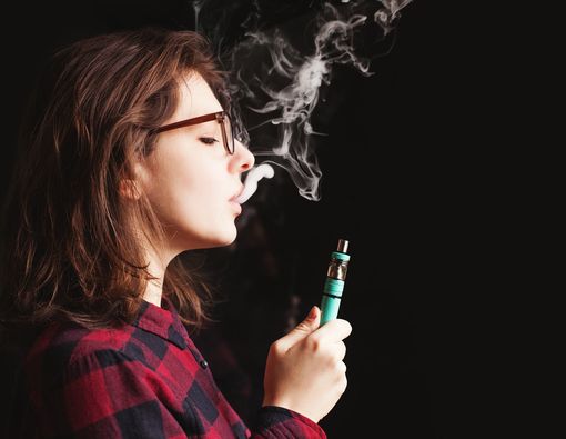 Orang Tua Perlu Pahami Ini Jika Anak Pakai Vape