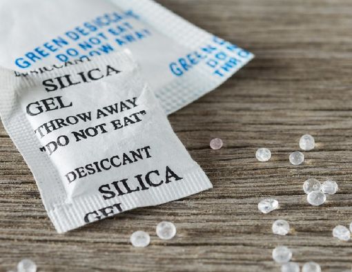 Silica Gel Termakan, Ini yang Terjadi di Tubuh dan Cara Mengatasinya!