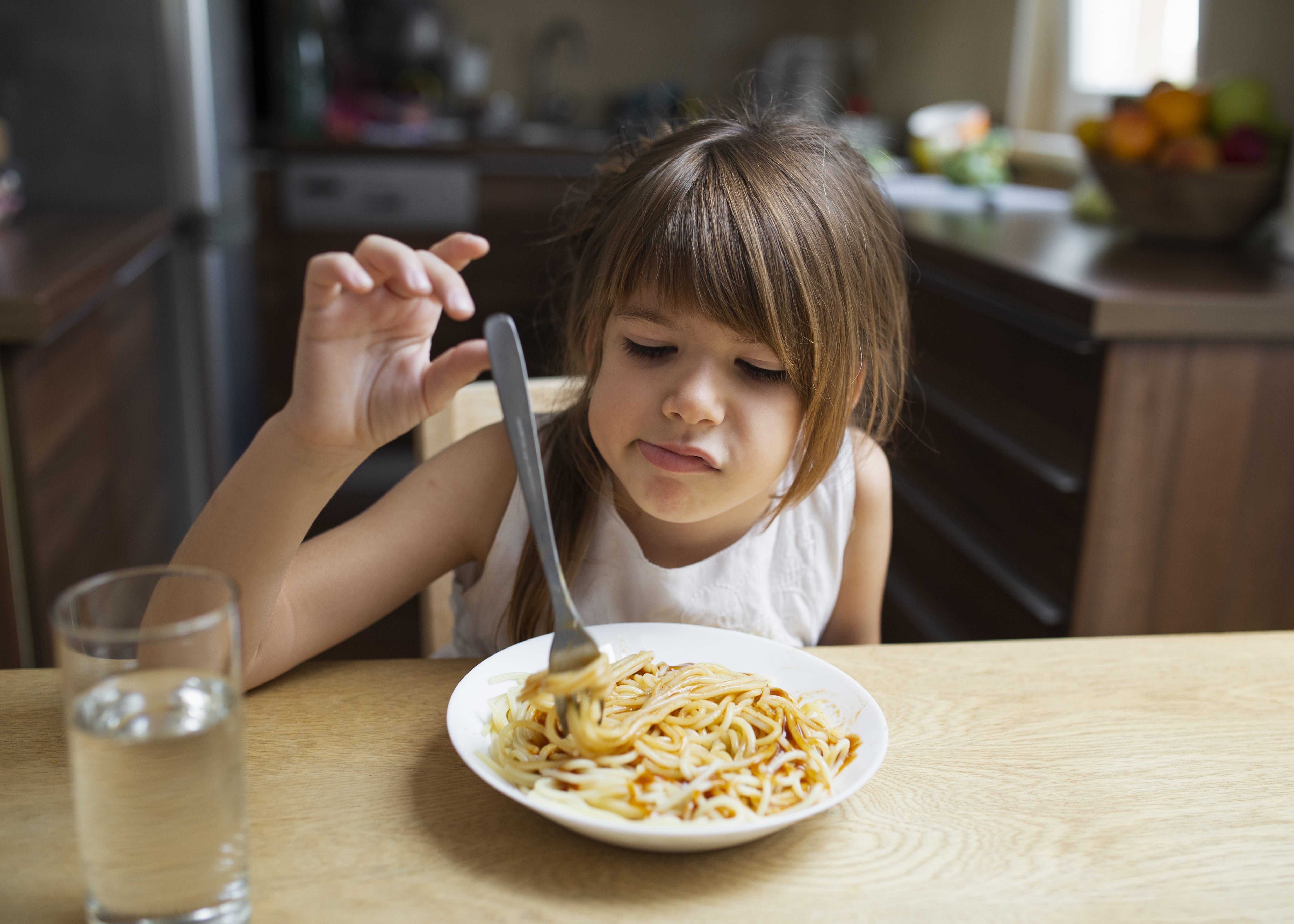 6 Penyebab Nafsu Makan Anak Turun dan Tips Menghadapinya 