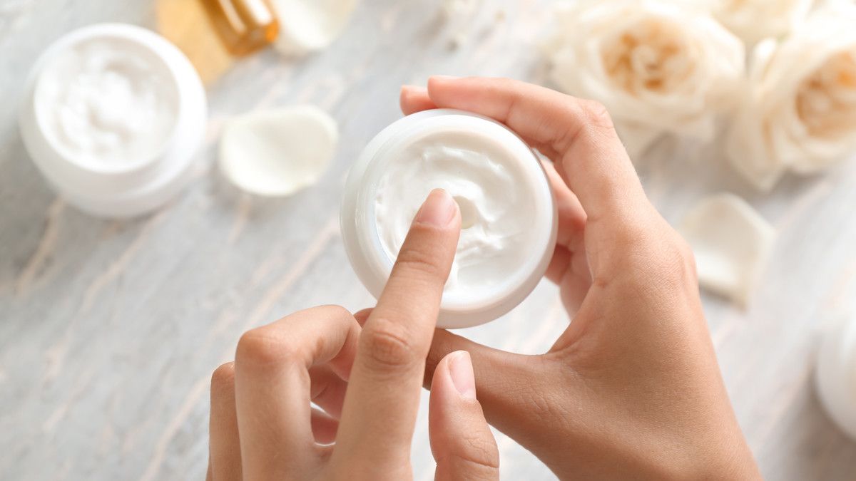 Bolehkah Menggunakan Skincare yang Sama untuk Pagi dan Malam Hari?