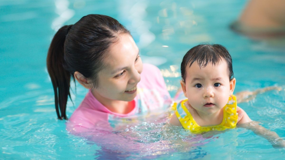 Tips agar Tak Kena Penyakit Kulit Saat di Kolam Renang