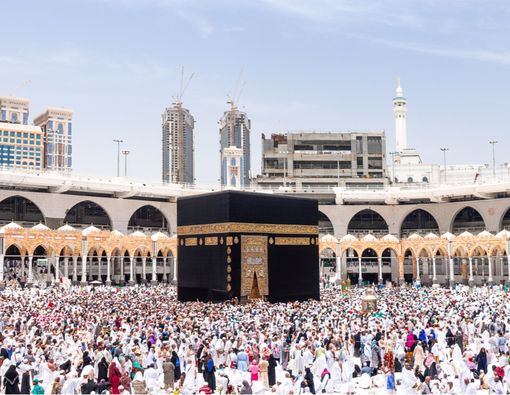 Lawan Dehidrasi Saat Ibadah Haji dengan 7 Makanan Ini