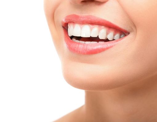 6 Fakta di Balik Mitos tentang Memutihkan Gigi