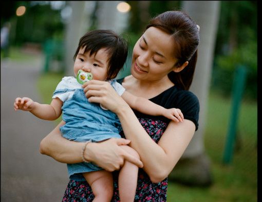 Bersihkan Dot Buah Hati dengan Menyedotnya