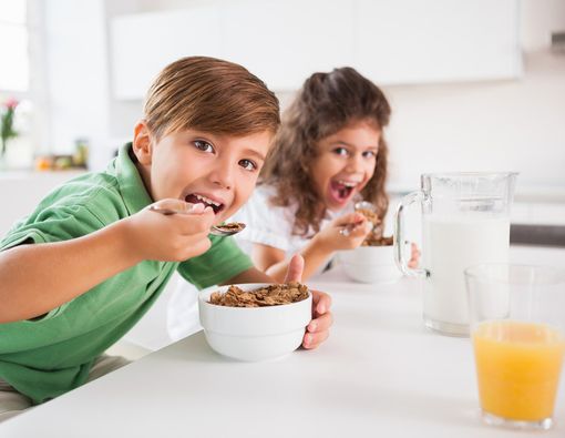 5 Manfaat Sehat Sarapan Serealia bagi Anak