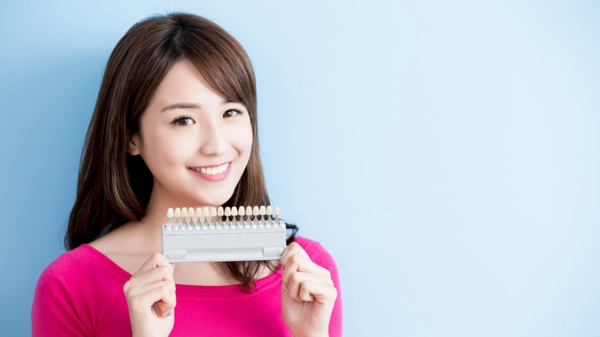 Pakai Gigi Palsu, Bisakah Lakukan Veneer?