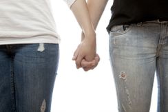 Dari Straight Jadi Lesbian? Ada Penjelasan Medisnya - KlikDokter