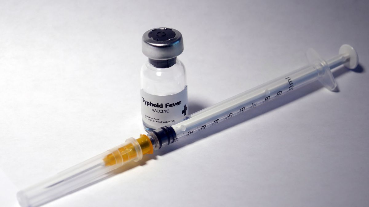 vaksin tifoid