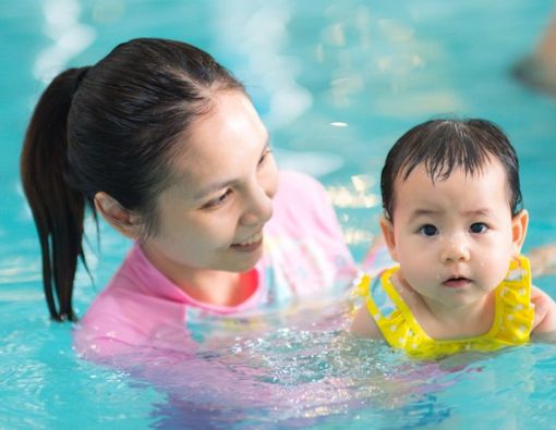 Tips agar Tak Kena Penyakit Kulit Saat di Kolam Renang