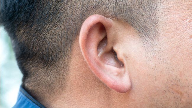 5 Kebiasaan yang Bisa Merusak Pendengaran Anda