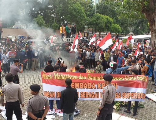 Ini 7 Kiat Mengatasi Sakit Kepala Saat Demo