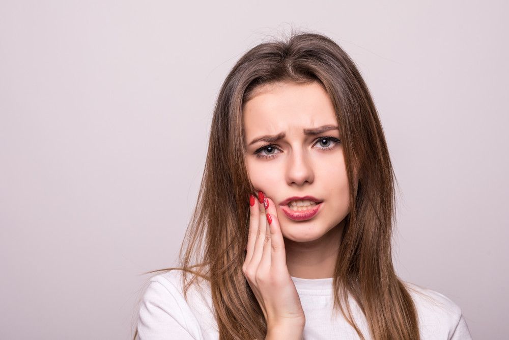 Mengapa Sakit Gigi Bisa Memicu Sakit Kepala?