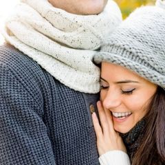 Anak Jatuh Cinta sama Pria Lebih Tua, Normalkah? - KlikDokter