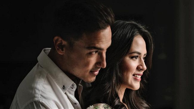 Raisa Usai Melahirkan, Ini Dukungan Ayah Baru ala Hamish Daud