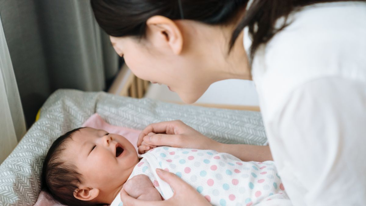 Amankah Sedot Ingus Bayi Pakai Mulut? Ini Jawaban Dokter