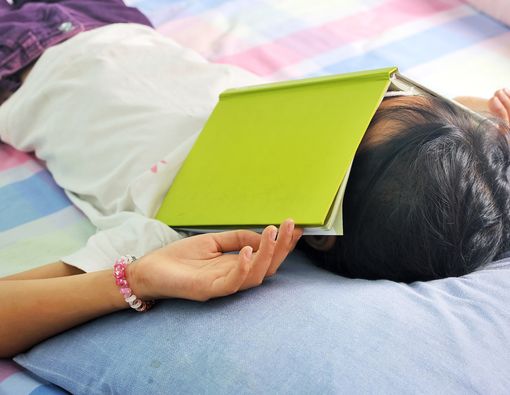 Anak Malas-Malasan Sekolah Online, Ini Trik yang Bisa Dilakukan Ortu!