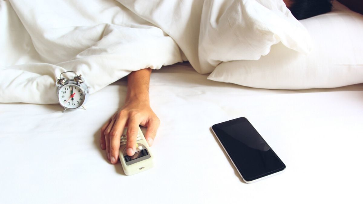 Tidur Malam, Apakah Sebaiknya Pakai AC atau Tidak?