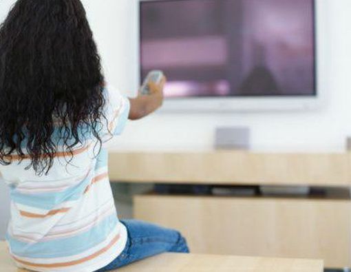 Menonton TV Penyebab Obesitas pada Anak