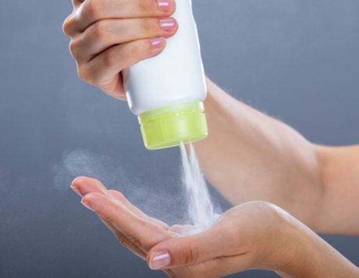 Pakai Bedak di Organ Intim Picu Kanker Serviks?