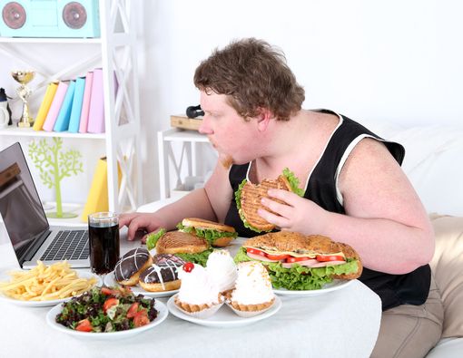 Hati-hati, Ini 10 Makanan Pemicu Obesitas!