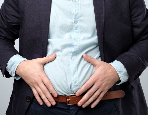 8 Cara Mudah Mengatasi Perut Kembung