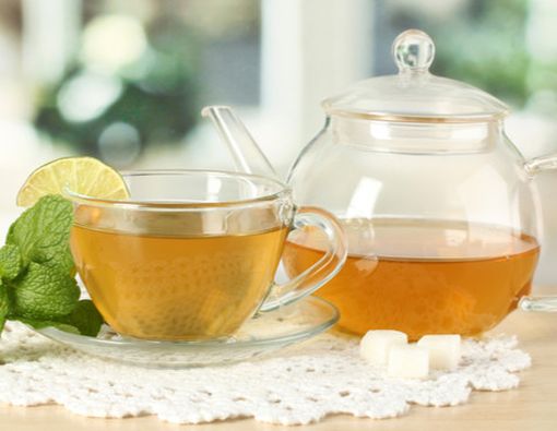 Saat Buka Puasa, Minum Air Putih, Teh Manis atau Air Kelapa?