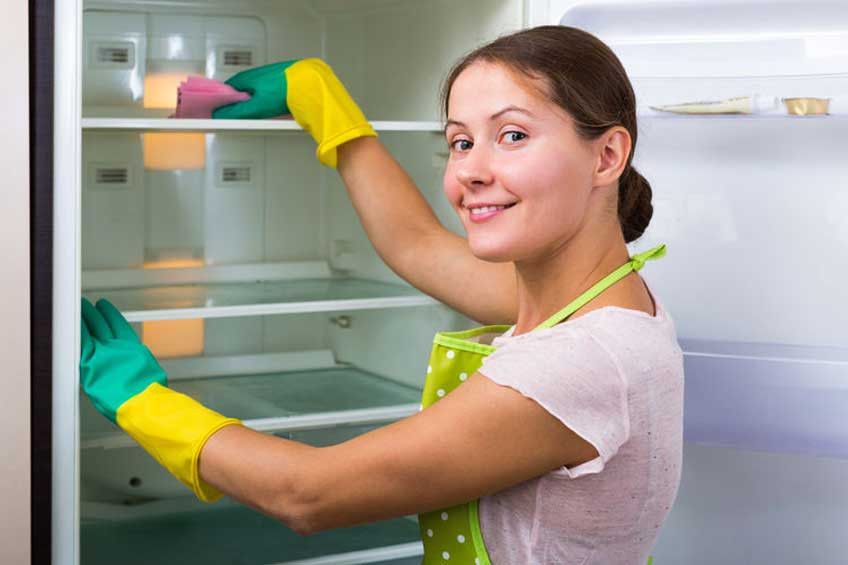 Kiat Jitu Agar Kulkas Bebas Kuman dan Bau