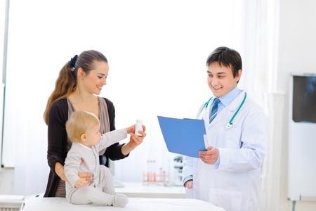 Apa Tanda-Tanda Si Kecil Kekurangan Vitamin?
