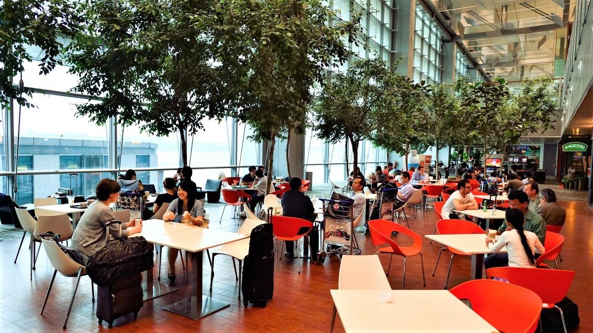 Pilihan Camilan Sehat Saat Berada di Bandara