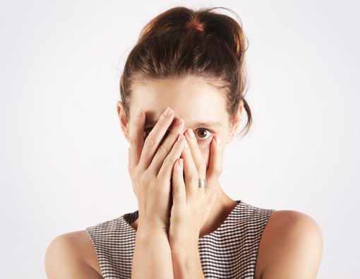 Kenali Penyebab Rasa Percaya Diri Rendah