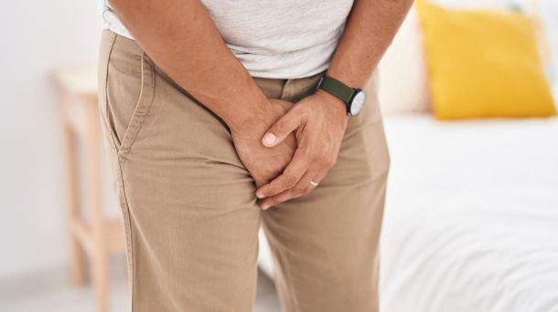 Penyebab Ujung Penis Terasa Sakit Saat Buang Air Kecil