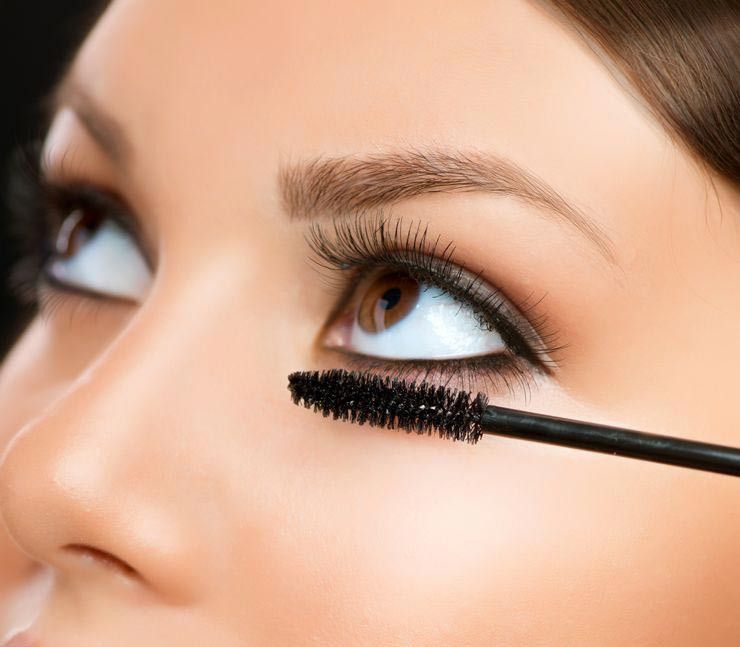 Cara Make Up Mata yang Benar dan Aman