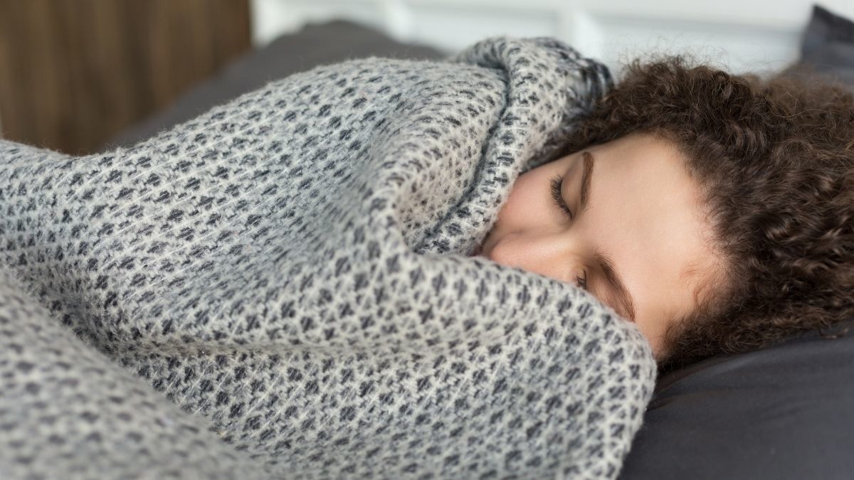 Kabar Baik, Tidur dengan Selimut tebal Efektif Redakan Cemas