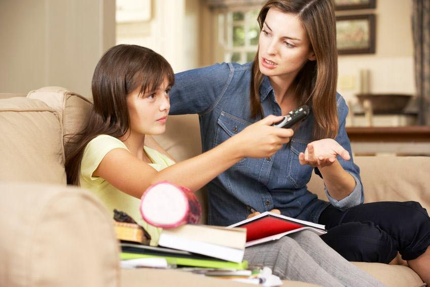 Kapan dan Bagaimana Sebaiknya Anak Menonton Televisi?