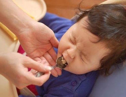 Jika Si Kecil Menolak MPASI, Apa yang Harus Dilakukan?