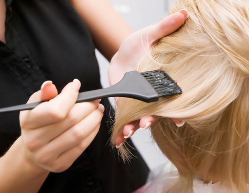 Efek Samping Cat Rambut bagi Kesehatan Tubuh Anda