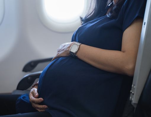 Ibu Hamil Naik Pesawat, Perhatikan Kondisi Ini