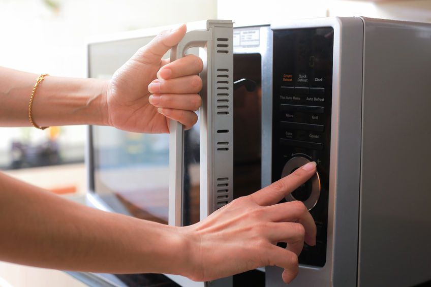 Benarkah Microwave Bikin Nutrisi Makanan Hilang?
