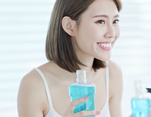 Benarkah Mouthwash Bisa Sebabkan Kanker Mulut?