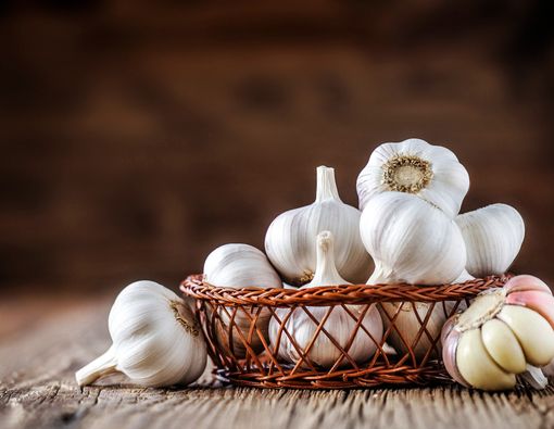 Benarkah Alergi Bawang Putih Mentah Bisa Bikin Kulit Melepuh?