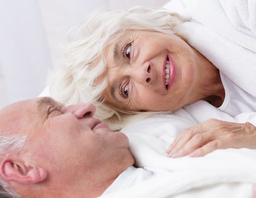 Posisi Seks yang Aman untuk Lansia