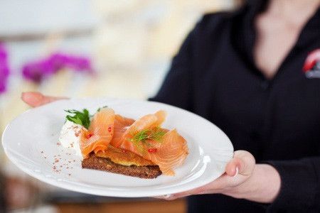 7 Pantangan Makanan untuk Ibu Hamil