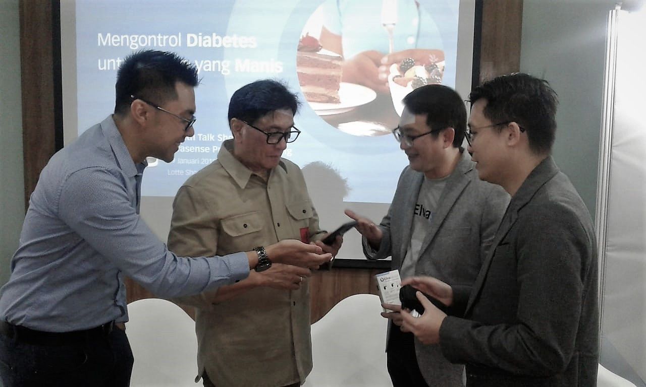 Mengendalikan Diabetes dengan Alat Pemonitor Gula Darah