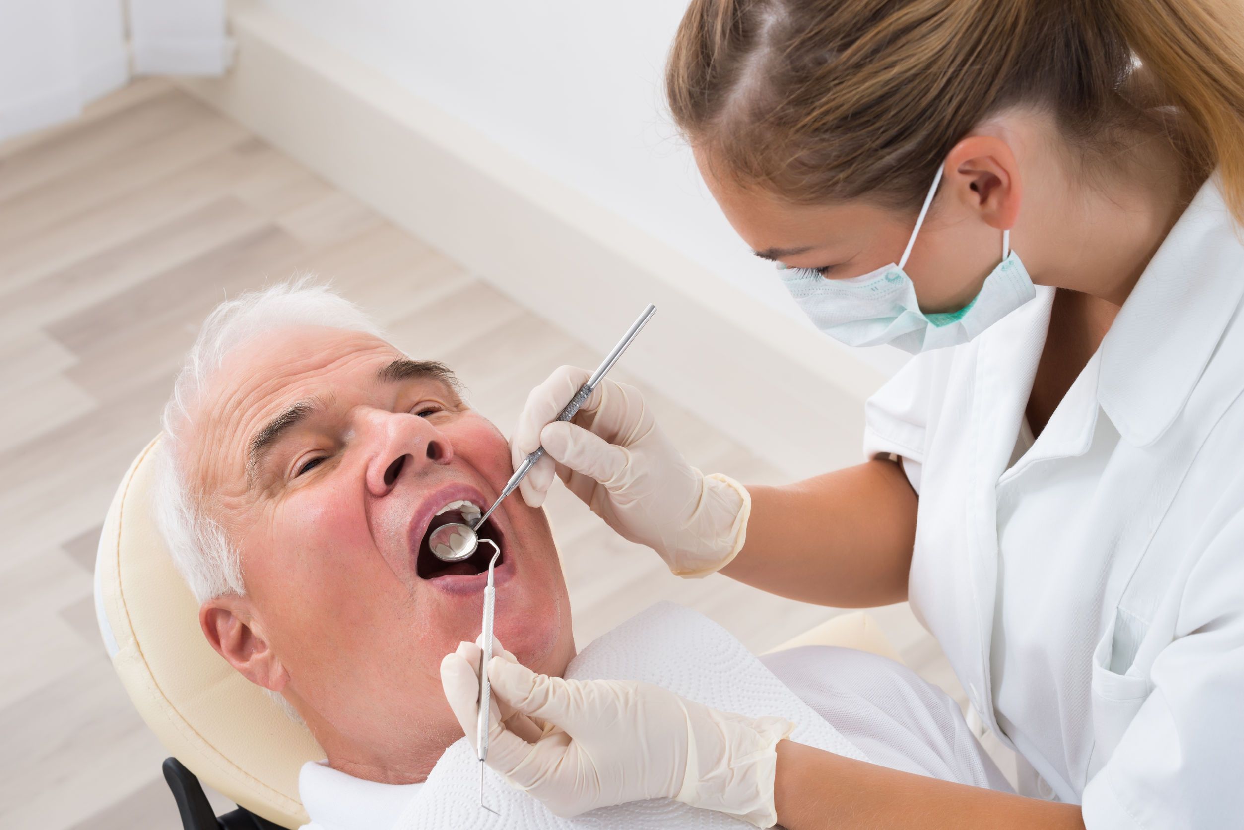 Kenali Gangguan Kesehatan Gigi dan Mulut Pada Lansia