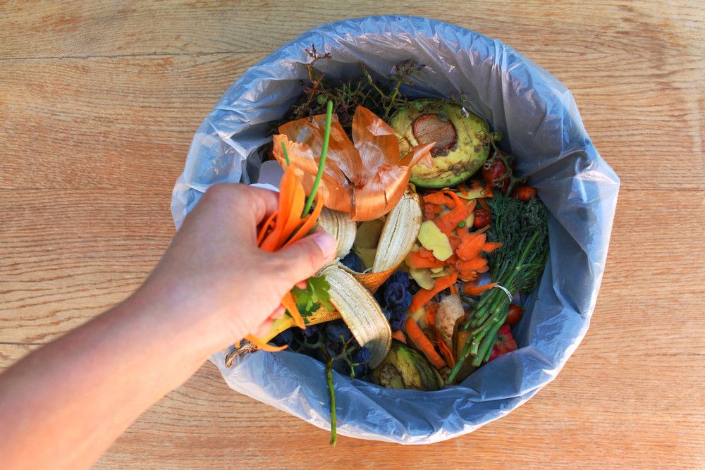 5 Makanan yang Harus Dibuang Saat Sudah Kedaluwarsa
