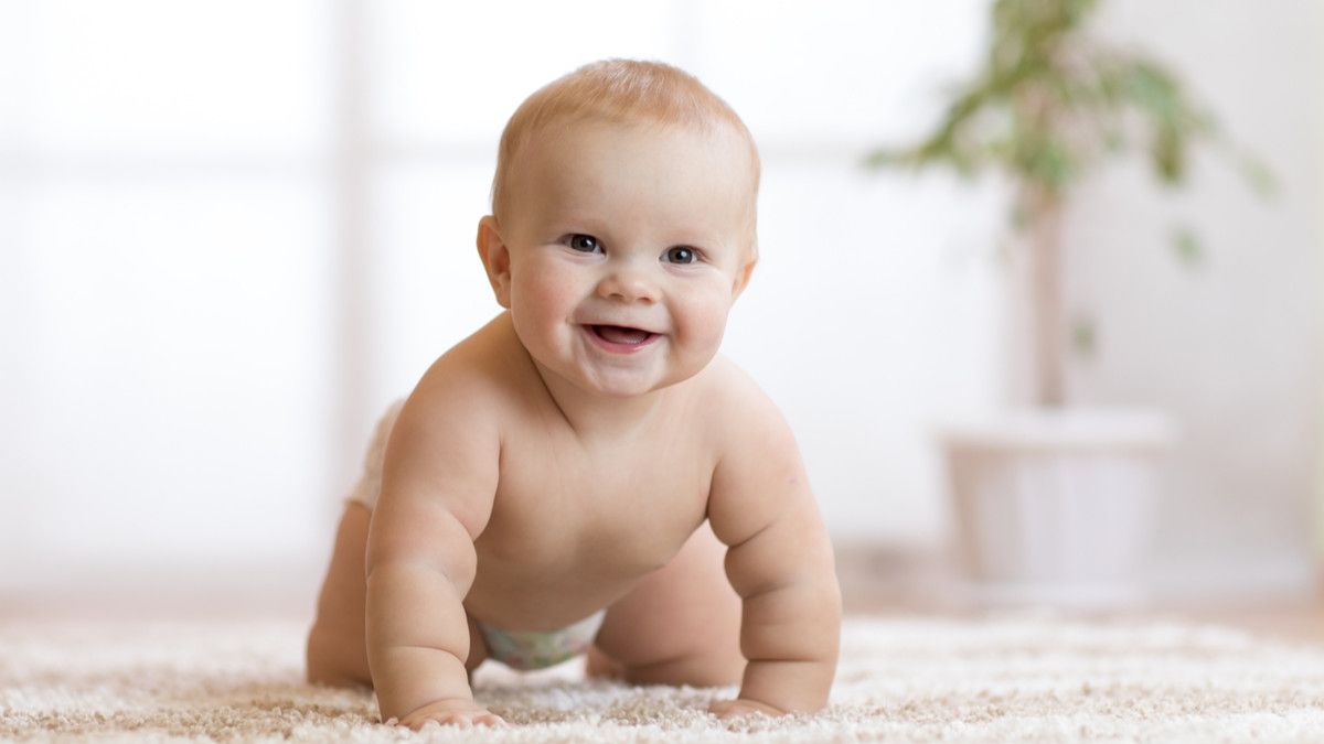Kapan Waktu yang Ideal untuk Bayi Mulai Merangkak? (Oksana-Kuzmina/Shutterstock)