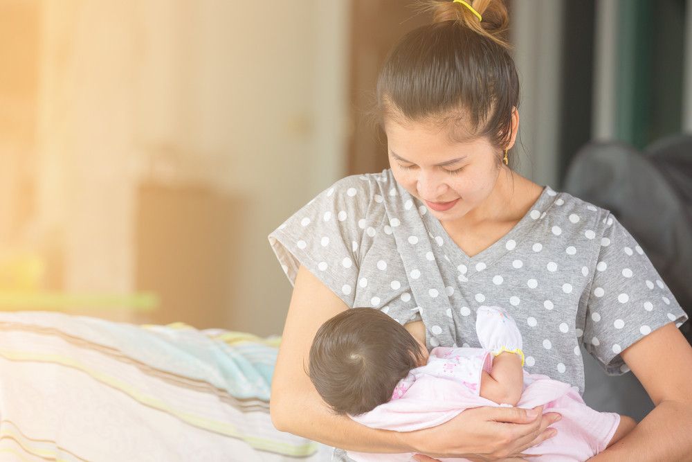 Mengenal Hiperlaktasi, Kondisi yang Bikin ASI Berlebih