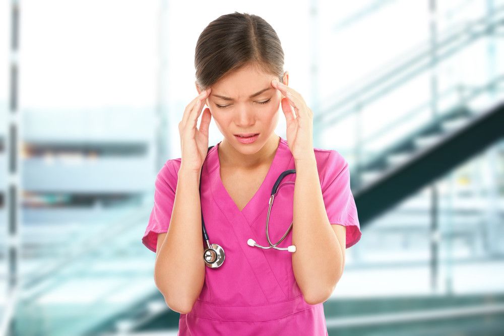 Tips Atasi Migrain bagi Perawat yang Harus Jaga Malam