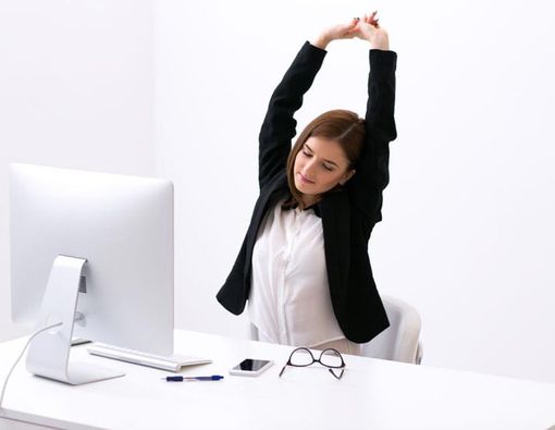 Latihan Sederhana di Kantor untuk Mengecilkan Perut