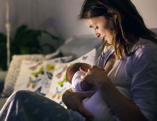 Mana Lebih Bernutrisi, ASI Kental atau Encer?